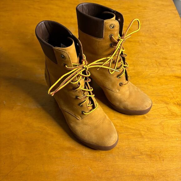Timberland Ankle Boots Women Size 8 Wheat Tan Chunky Wedge Heel - Picture 1 of 10